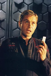 Trip (Connor Trinneer) und seine Crew entdecken die &Uuml;berreste eines Xindi-Insektoiden-Schiffs ...