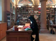 In der Bibliothek des Klosters St. Hildegard in R&uuml;desheim.