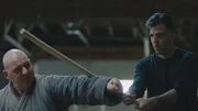 Zachary Quinto (r.)