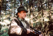 Vinzenz Kerschbaumer (Karl Merkatz) auf der Pirsch.