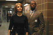Alexandra Eames (Kathryn Erbe) und Ron Carver (Courtney B. Vance) ermitteln in einem Mordfall. Die Verd&auml;chtige ist eine alte Bekannte und hat einiges auf dem Kerbholz.