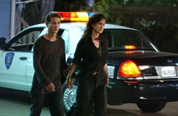 L-R: Kale (Shia LaBeouf), seine Mutter (Carrie-Anne Moss) und sein Vater sind eine gl&uuml;ckliche Familie. Bis der Vater bei einem Verkehrsunfall ums Leben kommt, wof&uuml;r Kale sich verantwortlich f&uuml;hlt