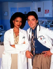 Dr. Amanda Bentley (Victoria Rowell, l.); Dr. Jack Stewart (Scott Baio, r.)