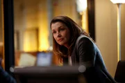 Bridget Moynahan as Erin Reagan. Bridget Moynahan as Erin Reagan.