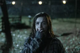 Ally Andrews (Kiernan Shipka)