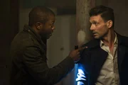 L-R: Dante Bishop (Edwin Hodge), Leo Barnes (Frank Grillo)
