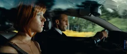L-R: Valentina (Natalya Rudakova) und Frank Martin (Jason Statham)