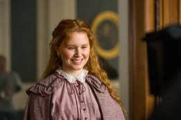 Beth March (Eliza Scanlen)