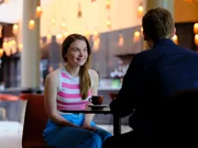 Bens erstes Treffen mit der jungen Schauspielerin Emma Lyttleton wegen eines Interviews f&uuml;r seine Zeitungskolumne geht mit Hindernissen einher.