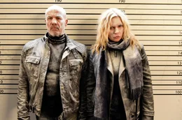 Mit Mehl eingestaubt: So wie sie sind, werden von dem im Dauerclinch liegenden Noch-Ehepaar Ulla (Veronica Ferres) und Jan (Heiner Lauterbach) Polizeifotos gemacht.