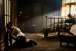 Bartok (Oliver Masucci) ist weiterhin in Haft - Montage.