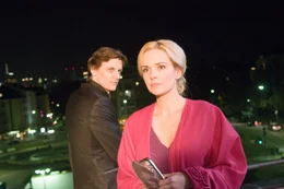 Marc Oliver Schulze (Robert), Denise Zich (Isabelle Tanner).