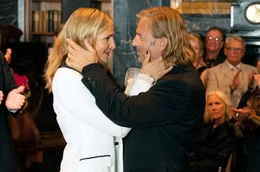 Piet (Heino Ferch) und Veronika (Tanja Wedhorn) verlieben sich aufs Neue.