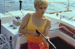 Nachdem Kelly ihren Lehrer Lombardo einer Vergewaltigung beschuldigt hat, meldet sich noch ein zweites Opfer: Suzie Toller (Neve Campbell) ...