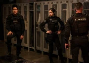 Victor Tan (David Lim) und Christina 'Chris' Alonso (Lina Esco)