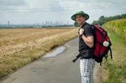 Danny Morgenstern auf dem Jacobsweg kurz vor Frankfurt.