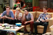 Ein gem&uuml;tlicher Abend - oder vielleicht doch nicht? Ben (Jean-Luc Bilodeau, 2.v.r.), Danny (Derek Theler, l.), Tucker (Tahj Mowry, M.), Riley (Chelsea Kane, 2.v.l.) und Emma (Ali Louise und Susanne Allan Hartman, r.) ...