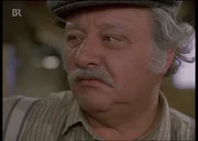 Schreinermeister Franz Eder (Gustl Bayrhammer).