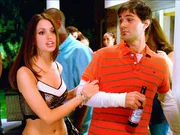 Brian Murphy (Adam LaVorgna) l&auml;sst sich von Ashley (Samantha Hahn) um den Finger wickeln. Doch das 18-j&auml;hrige M&auml;dchen wird schon bald ermordet in ihrem nagelneuen Wagen gefunden.