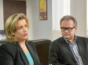 Nach dem gescheiterten Abend bei Dr. Kathrin Globisch verh&auml;lt sich Dr. Sitzler (Heinz Rudolf Kunze) nicht gerade kooperativ bei einem Termin mit Sarah Marquardt (Alexa Maria Surholt) und sucht regelrecht nach Fehlern.