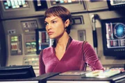 T'Pol (Jolene Blalock) erf&auml;hrt, dass Trip gro&szlig;e Gef&uuml;hle f&uuml;r sie hat ...