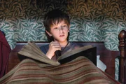 Jared (Freddie Highmore) st&ouml;&szlig;t auf ein mysteri&ouml;ses Buch, das ihm eine bislang unbekannte Welt offenbart.