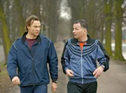 Martin (Bernhard Bettermann) nimmt Roland (Thomas R&uuml;hmann), der mit so ungewohnt viel Zeit nichts anzufangen wei&szlig;, mit zum Joggen. Anf&auml;nglich wehrt sich Roland, doch nach und nach findet er Gefallen an der sportlichen Bet&auml;tigung und entwickelt sogar richtigen Ehrgeiz.