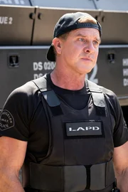 Dominique Luca (Kenny Johnson)