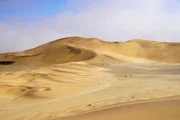 Fast 2000 Kilometer erstreckt sich die Namib entlang der Atlantikk&uuml;ste Namibias.