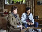 DCI Vera Stanhope (Brenda Blethyn, l.); Saddiq Ali (Viraj Juneja, r.)