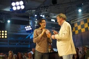 Jeff Goldblum (l.) besucht Jeremy Clarkson bei Top Gear.