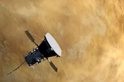 Die Sonde &bdquo;Parker Solar Probe&ldquo; fliegt am Planeten Venus vorbei.