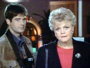Jessica (Angela Lansbury) besucht Jonathan (Stephen Caffrey), den Sohn eines befreundeten Gesch&auml;ftsmannes.