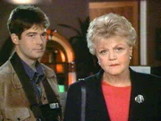 Jessica (Angela Lansbury) besucht Jonathan (Stephen Caffrey), den Sohn eines befreundeten Gesch&auml;ftsmannes.