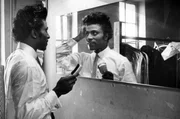 Little Richard &ndash; am 5. Dezember 1932 in Macon, Georgia, geboren &ndash; zeigte schon fr&uuml;h Interesse an Musik und begann in &ouml;rtlichen Gospelch&ouml;ren zu singen.