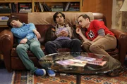 Die Herren des Rings: Sheldon (Jim Parsons, r.), Raj (Kunal Nayyar, M.) und Howard (Simon Helberg, l.) ...