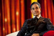 Der flamboyante Moderator der Hungerspiele: Caesar Flickerman (Stanley Tucci) ...