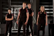 Die Tribute aus den ersten Distrikten rechnen sich durchaus Chancen aus, die Hungerspiele und damit ihr Leben zu gewinnen: (v.l.n.r.) Clove (Isabelle Fuhrmann), Cato (Alexander Ludwig), Marvel (Jack Quaid) und Glimmer (Leven Rambin) ...