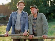 Bauer Brakelmann (Jan Fedder) und T&ouml;nnsen (Peter Heinrich Brix) haben einen Plan.
