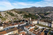 Ouro Preto war um 1800 die reichste Stadt des gesamten amerikanischen Kontinents. Heute ist die Altstadt Weltkulturerbe und das Ziel unserer Reise auf der Estrada Real.