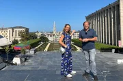 Bj&ouml;rn Freitag und Tamina Kallert auf dem Mont des Arts in Br&uuml;ssel &ndash; vom Kunstberg bietet sich ein beeindruckender Blick &uuml;ber die Stadt.