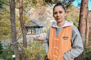 Mira Weingart besucht ein Sterbeseminar in Südkorea. Mira Weingart besucht ein Sterbeseminar in Südkorea.