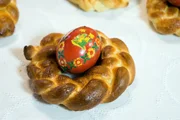 Osterkranz mit Ei.