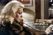 Cathy (Catherine Deneuve) ist ein eiskalter Engel.