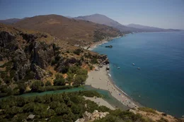 Einer von Kretas Traumstr&auml;nden: Preveli-Beach. Er liegt am Ende einer Schlucht und ist nur &uuml;ber Treppen oder per Boot erreichbar.