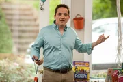 Ben Falcone (Gary).