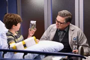 Chicago Med Staffel 8 Folge 2 Er braucht psychiatrischen Beistand: Oliver Platt als Dr. Daniel Charles (r.)  Copyright: SRF/NBC Universal