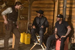 v.li.: Josh Faraday (Chris Pratt), Sam Chisolm (Denzel Washington), Regisseur Antoine Fuqua.