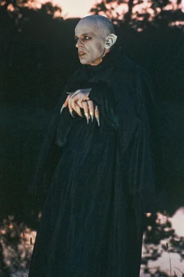 Das Phantom der Nacht - Graf Dracula (Klaus Kinski) - leidet darunter, nicht sterben zu k&ouml;nnen.