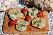 Marta Fazlićs Bruschetta mit Meerfenchel und Oliven&ouml;l: ein erfrischender Snack